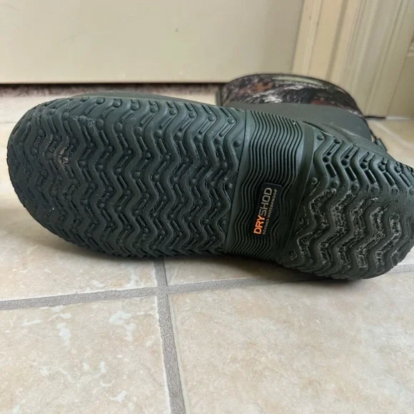 Boy’s Dryshod Waterproof/Insulated Muck Boots; Size Big Kids 5 - Picture 5 of 7